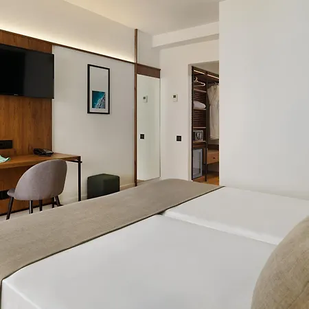 Hotel Smy 4*