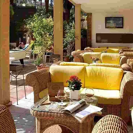 Fergus Hotel 4*